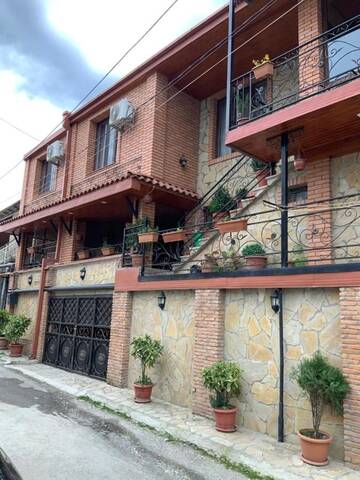 Фотографии Гостевой дом Shios Guest House г. Сигнахи (Грузия) №1 Фото Гостевой дом Shios Guest House г. Сигнахи 1
