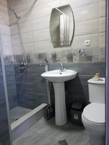 Фото номера Двухместный номер с 1 кроватью Гостевой дом Guest House Kusika г. Сигнахи 3