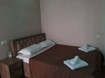 Фото номера Роскошный четырехместный номер Гостевой дом Guesthouse Fatima г. Сигнахи 2
