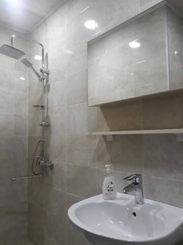 Фото номера Роскошный трехместный номер Гостевой дом Guesthouse Fatima г. Сигнахи 6
