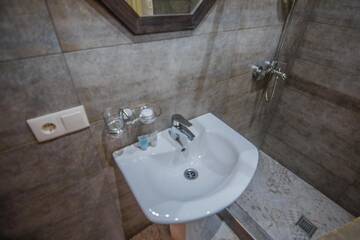 Фото номера Семейный номер Отель Boutique Hotel BelleVue г. Сигнахи 3