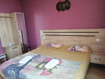 Фото номера Двухместный номер Делюкс с 1 кроватью и балконом Гостевой дом Guest House Alazani Valley г. Сигнахи 7