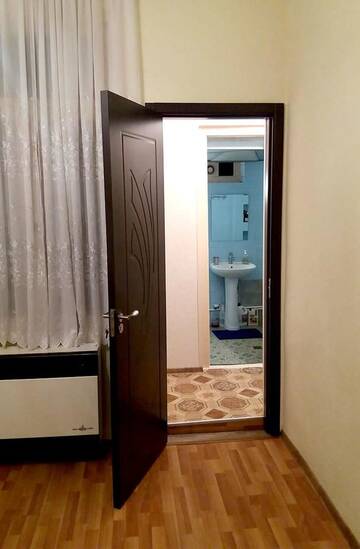 Фото номера Двухместный номер с 1 кроватью Гостевой дом Martinichi Guest House г. Сигнахи 2