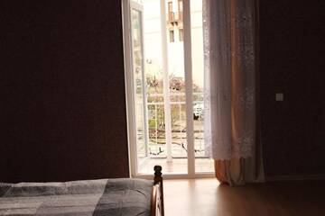 Фото номера Двухместный номер Делюкс с 1 кроватью и балконом Гостевой дом Elegance г. Сигнахи 15
