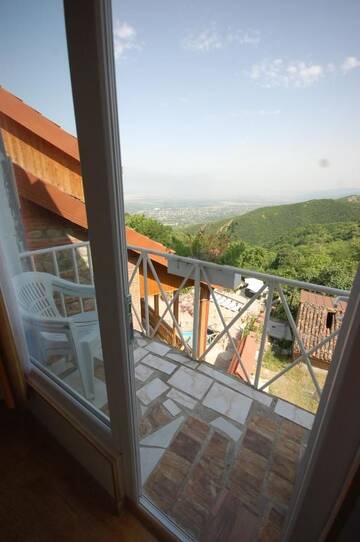 Фото номера Одноместный номер с балконом Гостевой дом Lelis Guest House г. Сигнахи 8