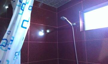 Фото номера Бюджетный трехместный номер Отели типа «постель и завтрак» Guest House Shota г. Сигнахи 104
