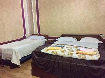 Фото номера Трехместный номер с ванной комнатой Гостевой дом Guest House Irma г. Сигнахи 12