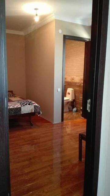 Фото номера Двухместный номер с 1 кроватью и балконом Гостевой дом Goga Guesthouse г. Сигнахи 10