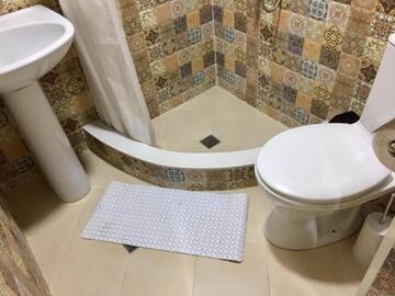 Фото номера Двухместный номер с 1 кроватью и балконом Гостевой дом Guest House Maradona г. Сигнахи 15