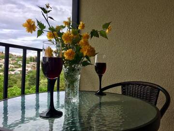 Фото номера Двухместный номер с 1 кроватью и балконом Гостевой дом Guest House Maradona г. Сигнахи 29