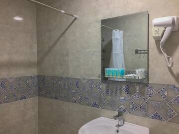 Фото номера Cемейный номер с собственной ванной комнатой Гостевой дом Guest House Maradona г. Сигнахи 4