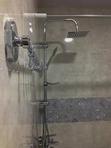 Фото номера Cемейный номер с собственной ванной комнатой Гостевой дом Guest House Maradona г. Сигнахи 6