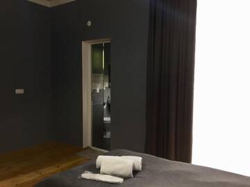 Фото номера Трехместный номер с ванной комнатой Гостевой дом Guest House Maradona г. Сигнахи 6