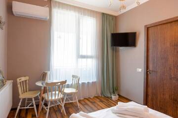 Фото номера Двухместный номер с 1 кроватью и видом на горы Мини-отель 4 Rooms Boutique Hotel г. Сигнахи 4